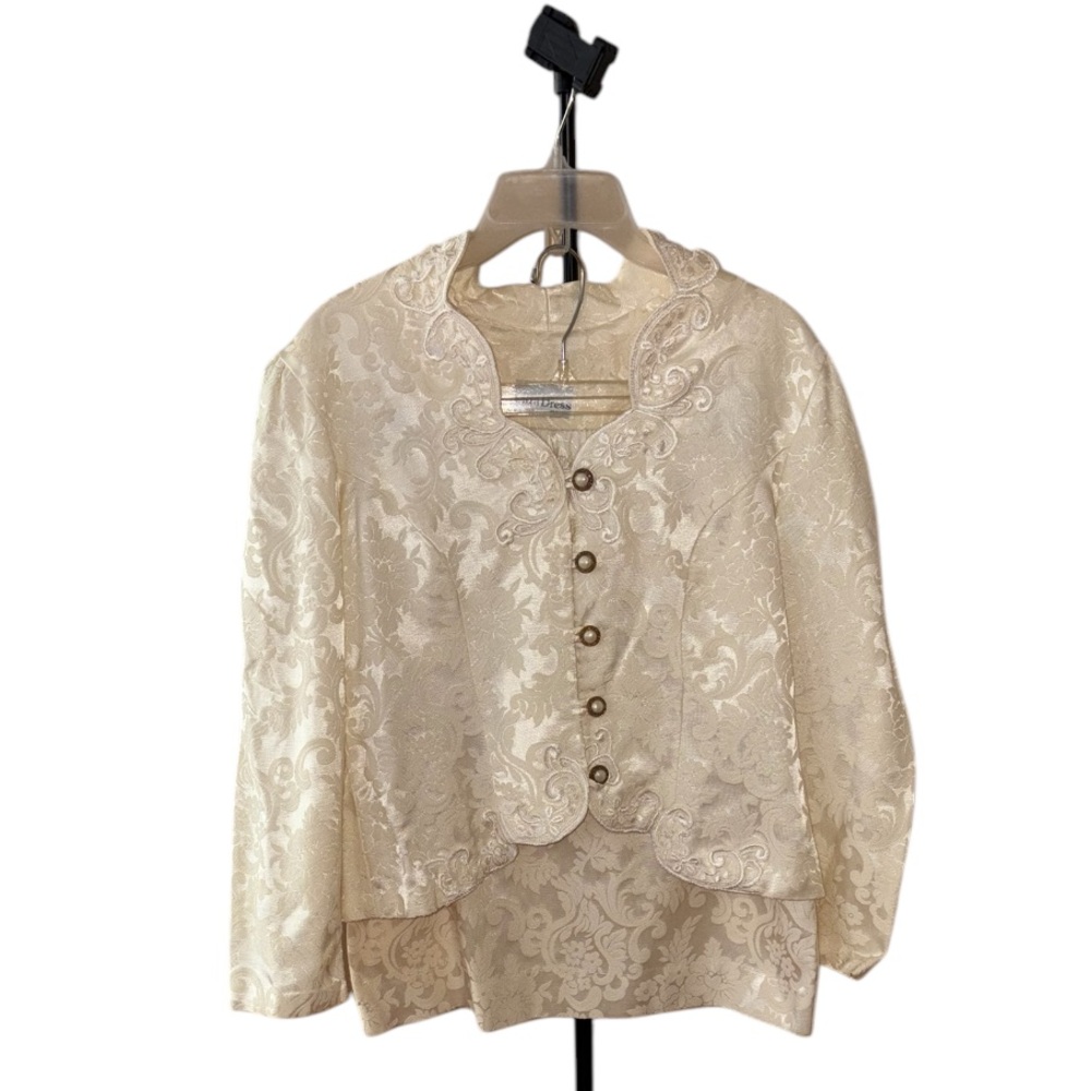 Ultra Dress Vintage Ivory Lace Skirt Suite